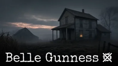 Temná opuštěná farma v Indianě za soumraku, atmosférický symbol případu Belle Gunness
